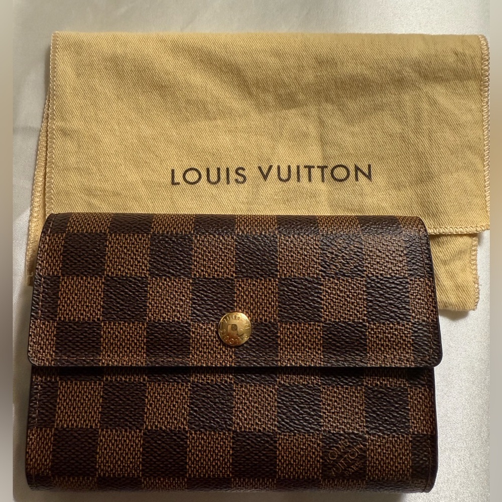 Louis Vuitton Alexandra Wallet